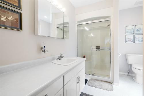 108-650 Lexington Drive, Kelowna, BC - Indoor Photo Showing Bathroom