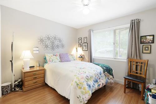 108-650 Lexington Drive, Kelowna, BC - Indoor Photo Showing Bedroom