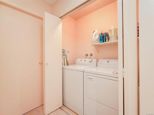 208-205 Kimta Rd, Victoria, BC - Indoor Photo Showing Laundry Room