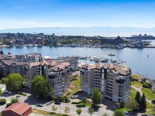 208-205 Kimta Rd, Victoria, BC - Outdoor With Body Of Water With View