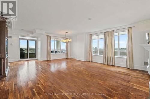 805C - 662 Sheppard Avenue E, Toronto (Bayview Village), ON - Indoor Photo Showing Other Room With Fireplace