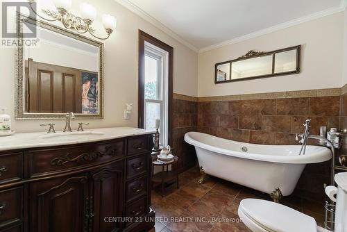 6 Rolliston Street, Smith-Ennismore-Lakefield (Lakefield), ON - Indoor Photo Showing Bathroom