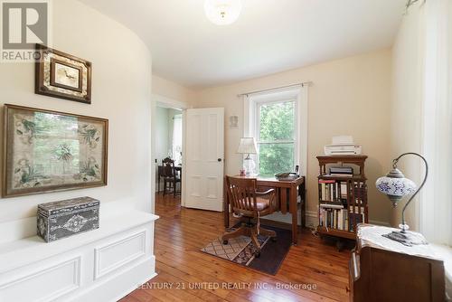 6 Rolliston Street, Smith-Ennismore-Lakefield (Lakefield), ON - Indoor Photo Showing Other Room