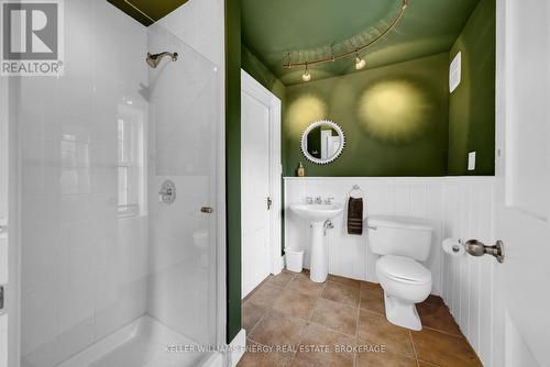 374 Bloomfield Main Street, Prince Edward County (Bloomfield), ON - Indoor Photo Showing Bathroom