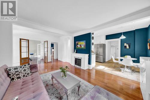 374 Bloomfield Main Street, Prince Edward County (Bloomfield), ON - Indoor Photo Showing Living Room