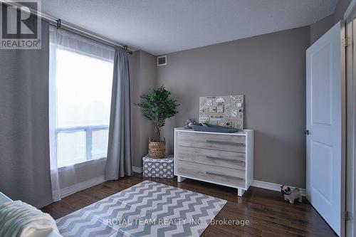 202 - 920 Sheppard Avenue W, Toronto (Bathurst Manor), ON - Indoor Photo Showing Bedroom