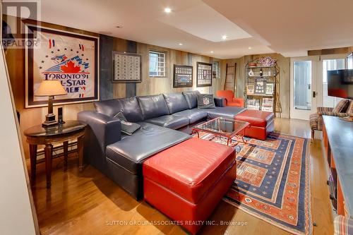 87 Hillhurst Boulevard, Toronto, ON - Indoor Photo Showing Living Room
