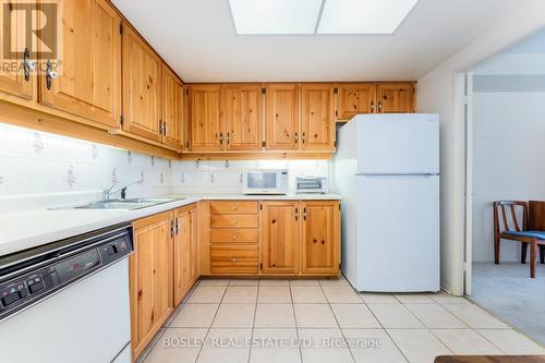 501 - 3 Concorde Place, Toronto, ON - Indoor Photo Showing Kitchen