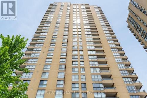 501 - 3 Concorde Place, Toronto, ON - Outdoor With Balcony With Facade