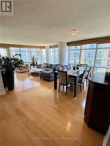 612 - 10 Navy Wharf Court, Toronto, ON - Indoor