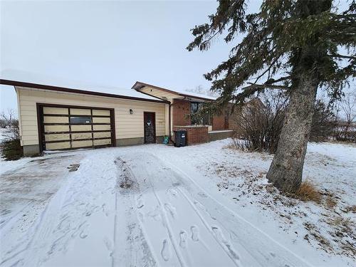 590 Pipeline Rd, Winnipeg, MB 