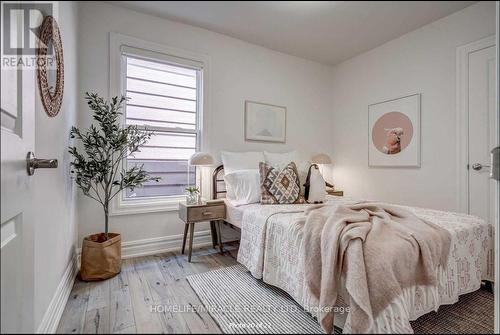 1297 Davenport Road, Toronto, ON - Indoor Photo Showing Bedroom