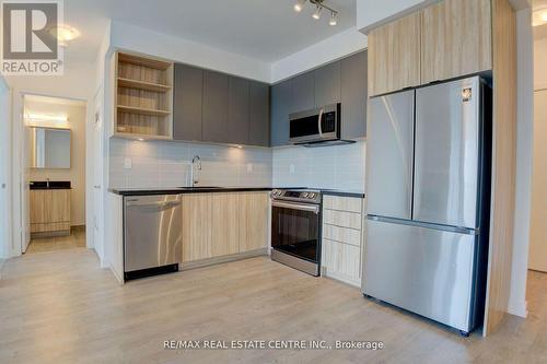 2110 - 4655 Metcalfe Avenue, Mississauga, ON - Indoor Photo Showing Kitchen With Stainless Steel Kitchen