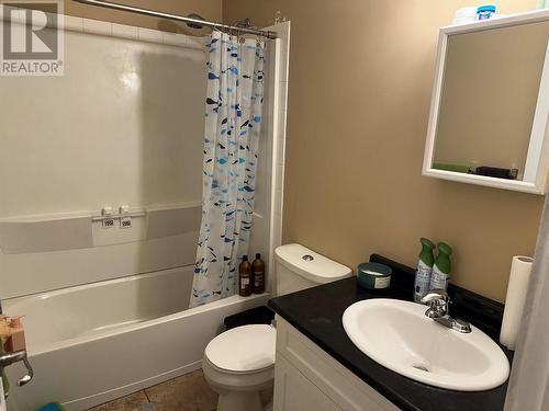 1716 Willowbrook Crescent Unit# 210, Dawson Creek, BC - Indoor Photo Showing Bathroom