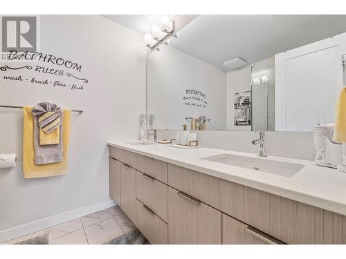 170 Celano Crescent Unit# 21, Kelowna, BC - Indoor Photo Showing Bathroom