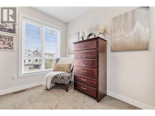 170 Celano Crescent Unit# 21, Kelowna, BC - Indoor Photo Showing Bedroom