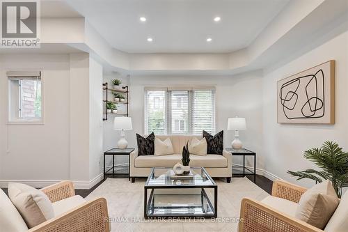 241 Boston Avenue, Toronto, ON - Indoor Photo Showing Living Room