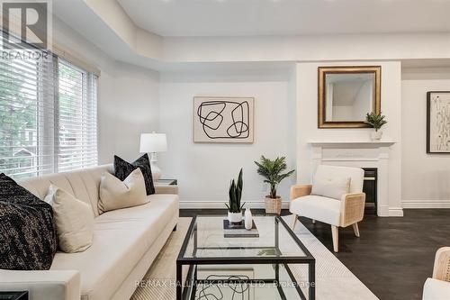 241 Boston Avenue, Toronto, ON - Indoor Photo Showing Living Room