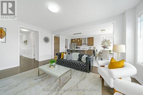 101 Bremner Street, Whitby (Rolling Acres), ON - Indoor Photo Showing Living Room