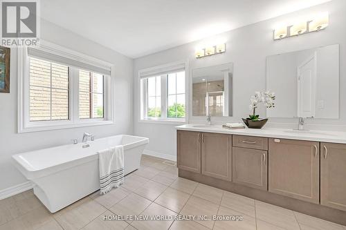 101 Bremner Street, Whitby (Rolling Acres), ON - Indoor Photo Showing Bathroom