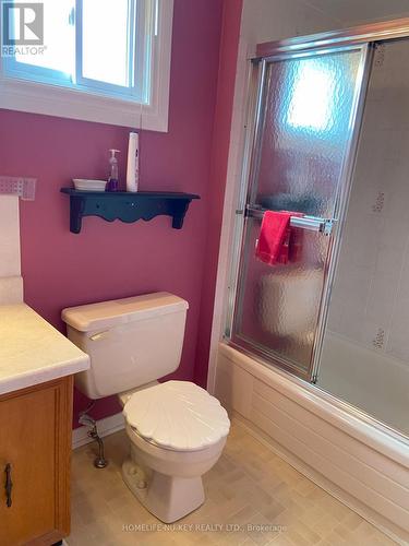180 Kingsbridge Garden Circle, Mississauga, ON - Indoor Photo Showing Bathroom