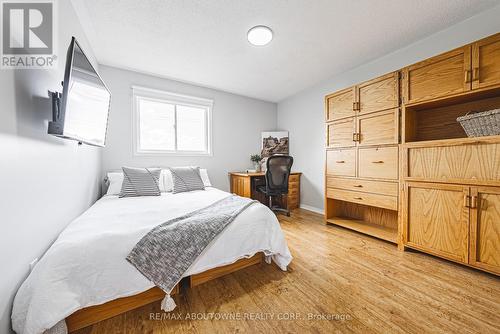 2268 Greenway Terrace, Burlington, ON - Indoor Photo Showing Bedroom