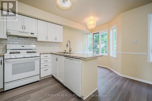 7 - 266 Limeridge Road E, Hamilton, ON - Indoor Photo Showing Kitchen