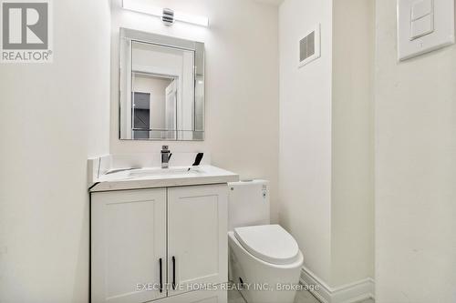 3642 Ellegale Drive, Mississauga, ON - Indoor Photo Showing Bathroom