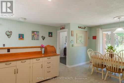 478 Bruce Rd 9, South Bruce Peninsula, ON - Indoor Photo Showing Dining Room