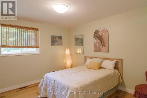 478 Bruce Rd 9, South Bruce Peninsula, ON - Indoor Photo Showing Bedroom