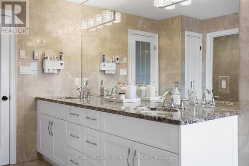 125 Crewson Court, Erin, ON - Indoor Photo Showing Bathroom