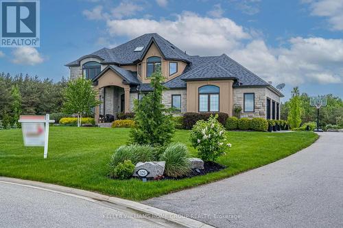 125 Crewson Court, Erin, ON - Outdoor With Facade