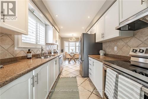 680 Rexford Drive, Hamilton, ON - Indoor Photo Showing Kitchen With Double Sink