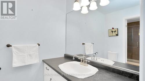 914 Shelborne Street, London, ON - Indoor Photo Showing Bathroom