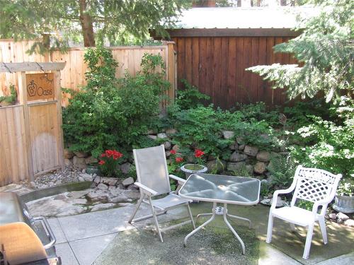 90 Hillcrest Way, Vernon, BC - Outdoor With Deck Patio Veranda With Backyard