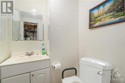 3140 Fenmore Street, Ottawa, ON - Indoor Photo Showing Bathroom