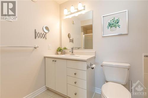 104 Nutting Crescent, Ottawa, ON - Indoor Photo Showing Bathroom