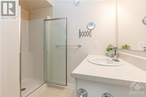 104 Nutting Crescent, Ottawa, ON - Indoor Photo Showing Bathroom