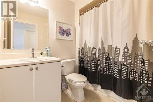 104 Nutting Crescent, Ottawa, ON - Indoor Photo Showing Bathroom