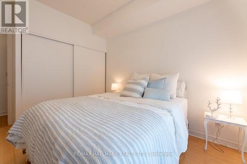 223 - 35 Boardwalk Drive, Toronto, ON - Indoor Photo Showing Bedroom