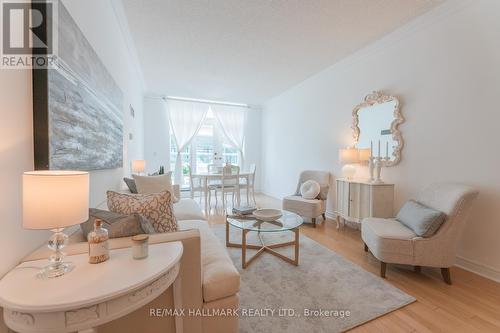 223 - 35 Boardwalk Drive, Toronto, ON - Indoor Photo Showing Living Room