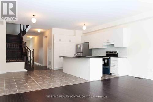 20 Titan Trail, Markham (Cedarwood), ON - Indoor Photo Showing Kitchen