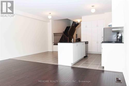 20 Titan Trail, Markham (Cedarwood), ON - Indoor Photo Showing Kitchen