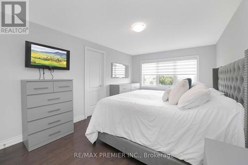 72 Davenfield Circle, Brampton, ON - Indoor Photo Showing Bedroom
