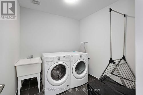 72 Davenfield Circle, Brampton, ON - Indoor Photo Showing Laundry Room