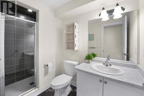 72 Davenfield Circle, Brampton, ON - Indoor Photo Showing Bathroom