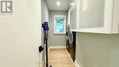 121 West 23Rd Street, Hamilton, ON - Indoor Photo Showing Laundry Room