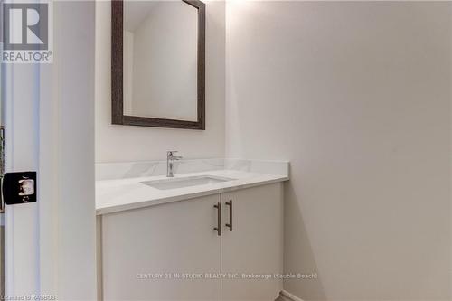 49 Division Street, Saugeen Shores, ON - Indoor Photo Showing Bathroom