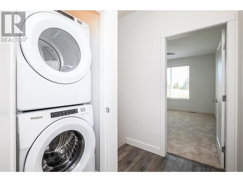 610 Academy Way Unit# 118, Kelowna, BC - Indoor Photo Showing Laundry Room