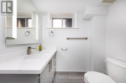 40 Greenock Avenue, Toronto, ON - Indoor Photo Showing Bathroom